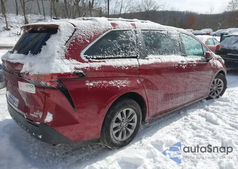 2022 Toyota Sienna Le z USA, uszkodzony, nr VIN 5TDBRKEC7NS086151